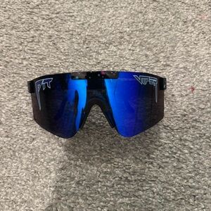 Sunglasses with Blue Lenses “Viper”